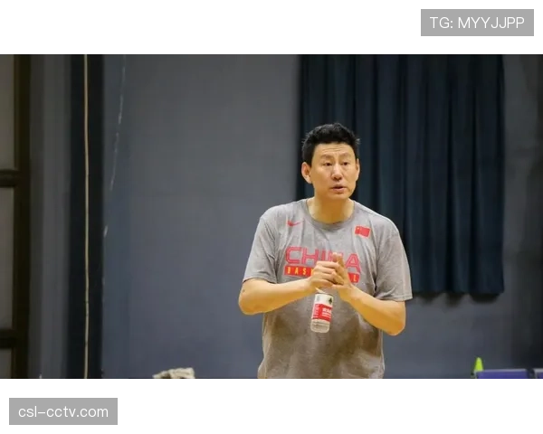 北京首钢李楠解禁复出 三年禁赛期满重返赛场边指挥